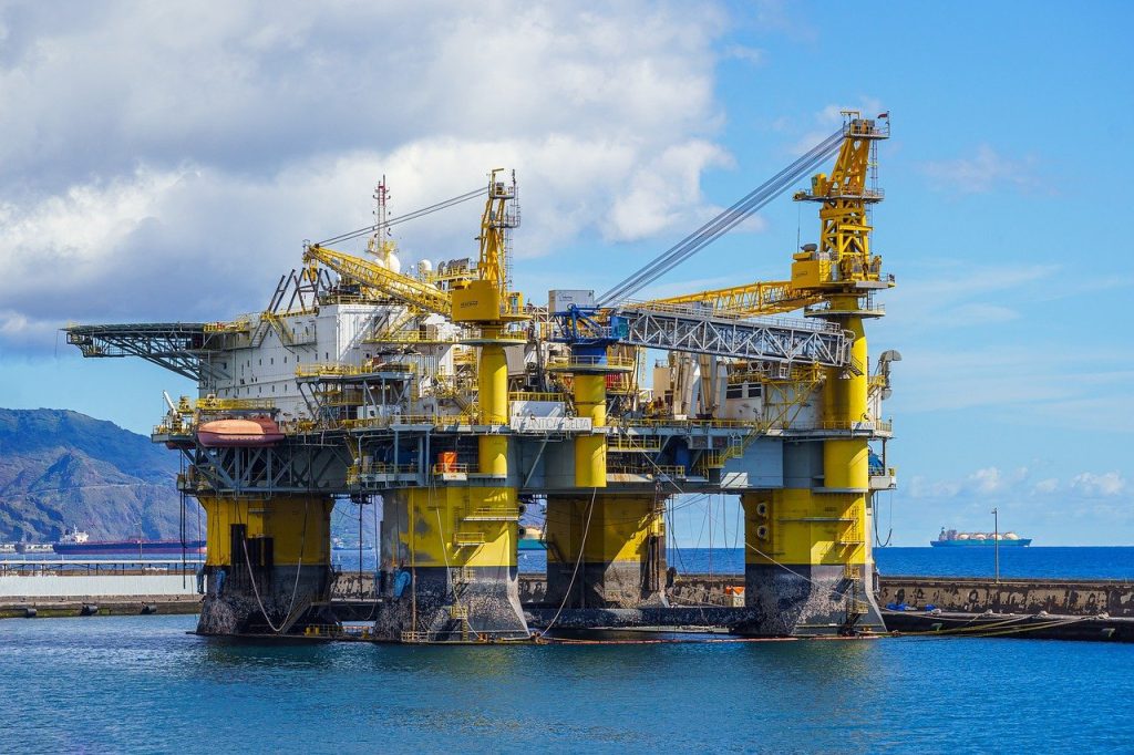 oil production platform, nature, colossus-7864345.jpg